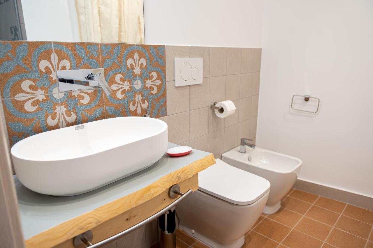 Ursino'S Luxury Panzió Catania-Fontanarossai nemzetközi repülőtér Kültér fotó