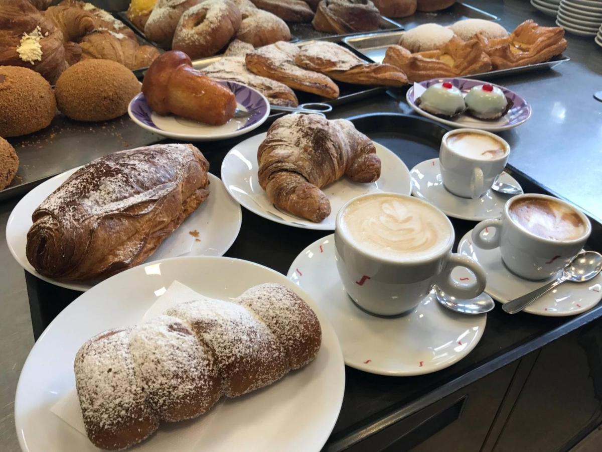 Ursino'S Luxury Panzió Catania-Fontanarossai nemzetközi repülőtér Kültér fotó