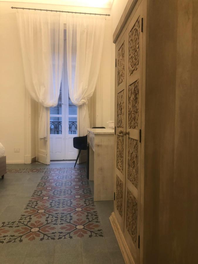 Ursino'S Luxury Panzió Catania-Fontanarossai nemzetközi repülőtér Kültér fotó
